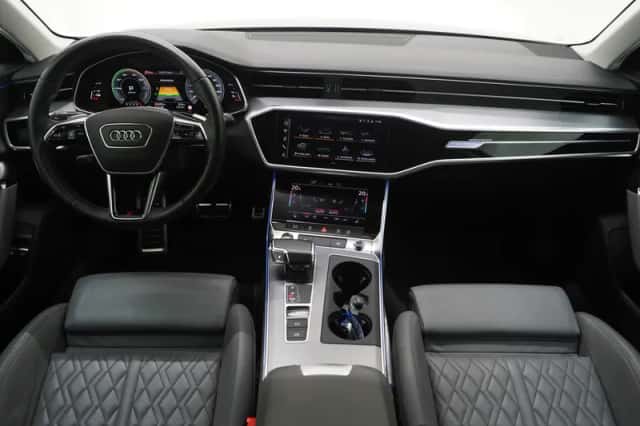 Audi A6 (2021) thumbnail 5