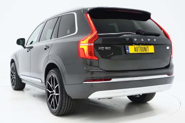 Volvo XC90 (2022) thumbnail 3