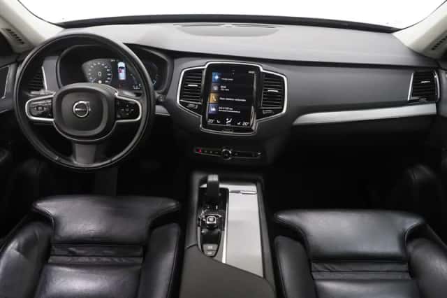 Volvo XC90 (2022) thumbnail 5