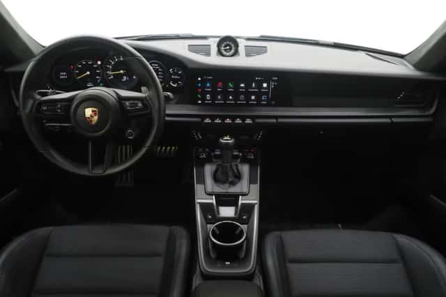 Porsche 911 (2023) thumbnail 6