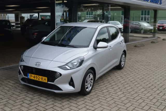 Hyundai i10 (2022) thumbnail 2