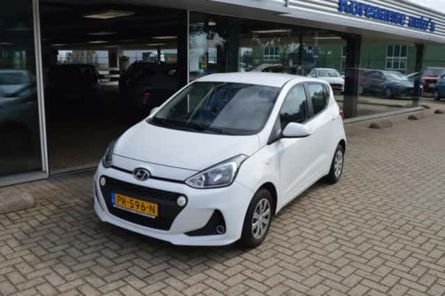 Hyundai i10 (2017) thumbnail 2