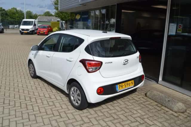 Hyundai i10 (2017) thumbnail 5