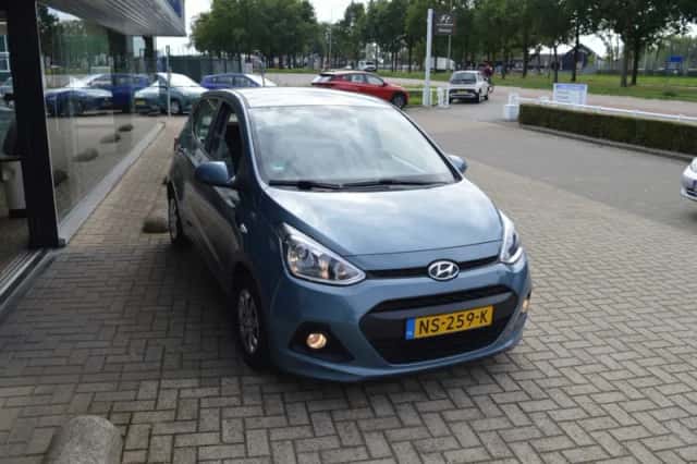 Hyundai i10 (2017) thumbnail 3