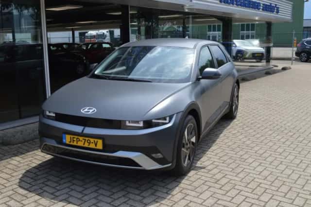 Hyundai Ioniq 5 (2025) thumbnail 2