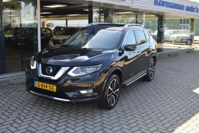 Nissan X-Trail (2019) thumbnail 2