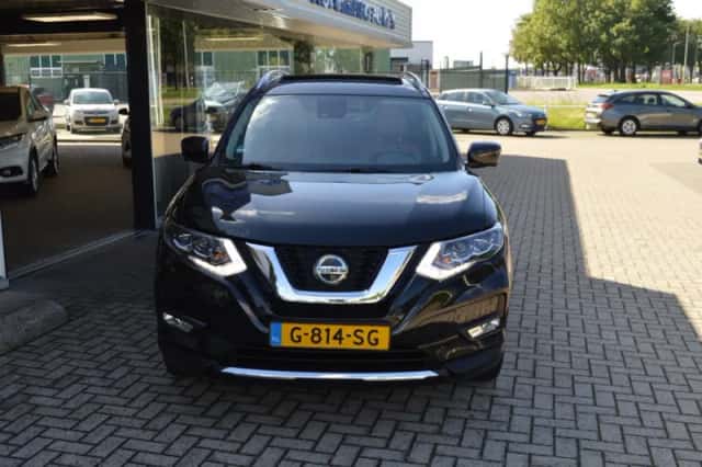 Nissan X-Trail (2019) thumbnail 3