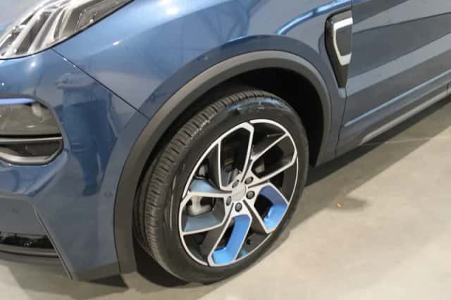 Lynk & Co 01 (2023) thumbnail 3