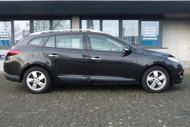 Renault Mégane (2010) thumbnail 2