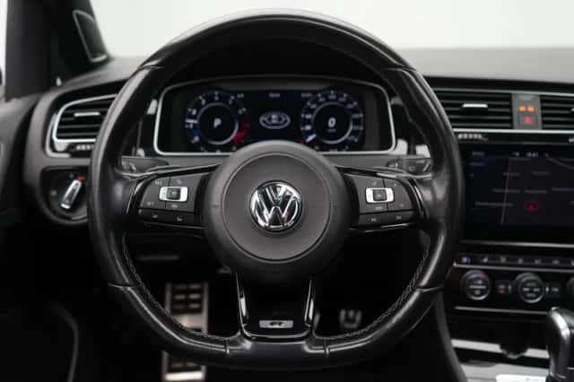 Volkswagen Golf (2019) thumbnail 6