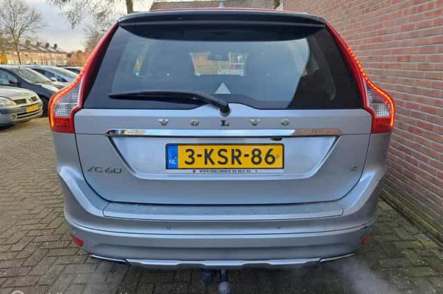 Volvo XC60 (2013) thumbnail 4