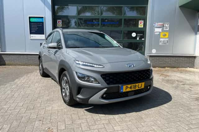 Hyundai Kona (2022) thumbnail 3