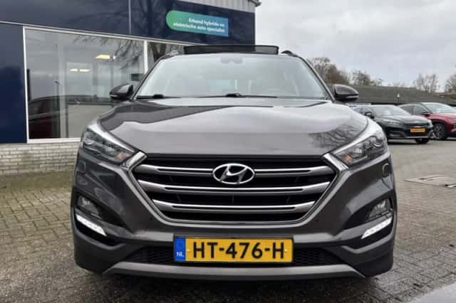 Hyundai Tucson (2015) thumbnail 5