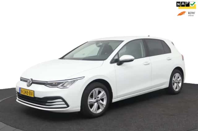 Volkswagen Golf (2021) thumbnail 1