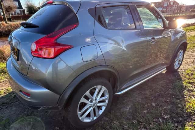 Nissan Juke (2012) thumbnail 3
