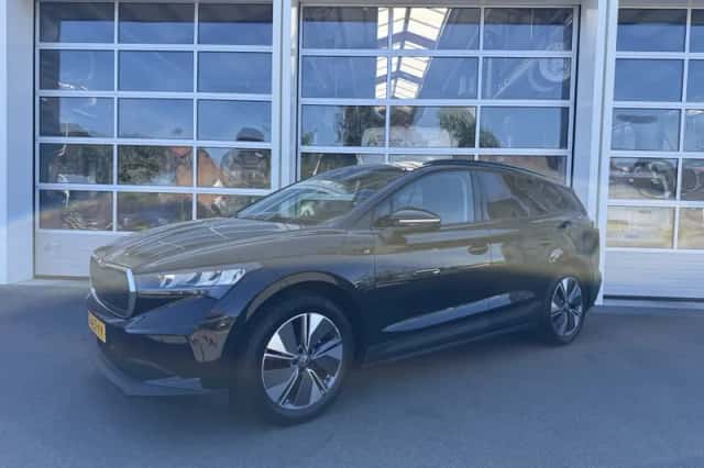 Škoda Enyaq (2023) thumbnail 1