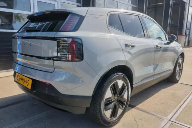 Volvo EX30 (2024) thumbnail 3
