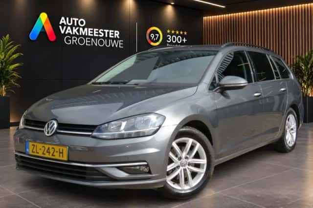 Volkswagen Golf (2018) thumbnail 1