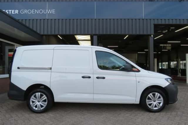Volkswagen Caddy (2022) thumbnail 2