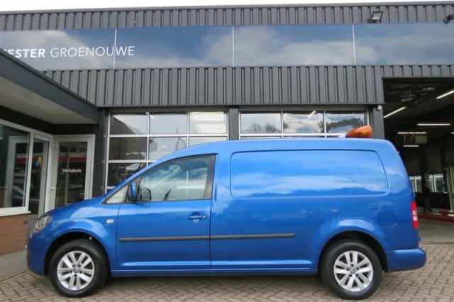 Volkswagen Caddy (2011) thumbnail 3