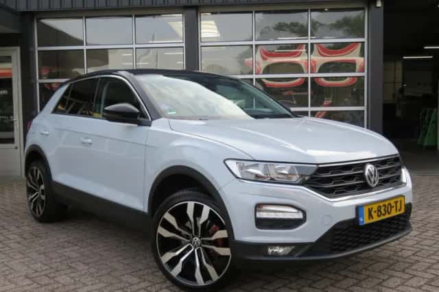 Volkswagen T-Roc (2019) thumbnail 4