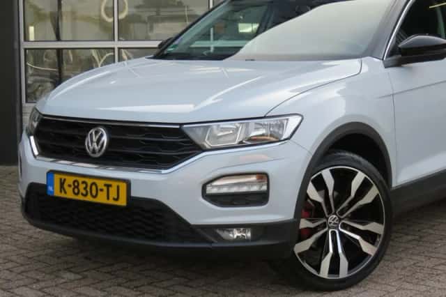 Volkswagen T-Roc (2019) thumbnail 5