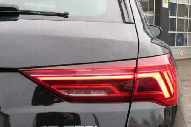 Audi Q3 (2021) thumbnail 6
