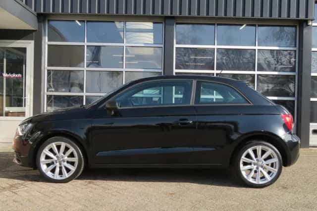 Audi A1 (2012) thumbnail 2