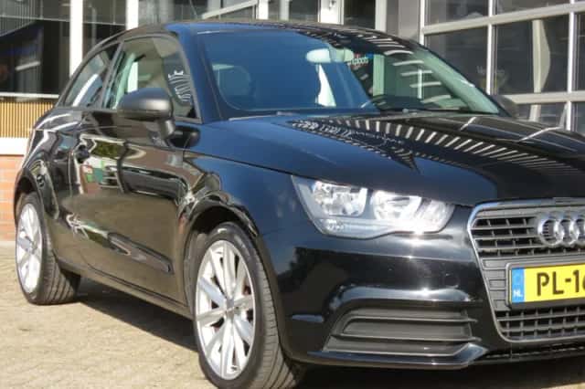 Audi A1 (2012) thumbnail 3
