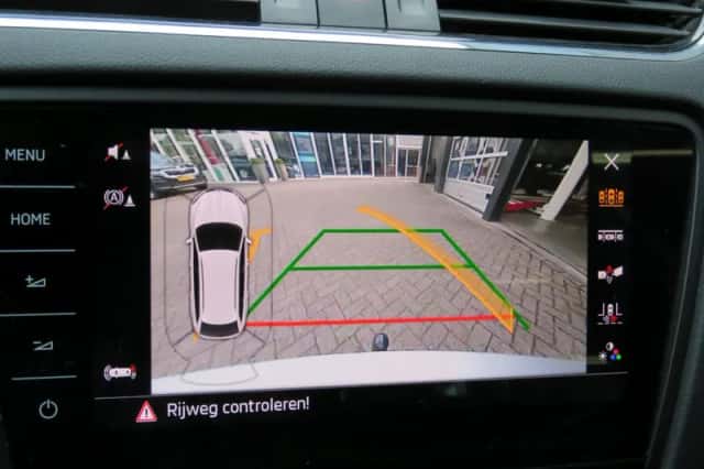Škoda Octavia (2020) thumbnail 3