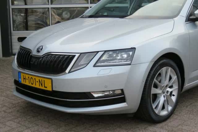 Škoda Octavia (2020) thumbnail 6
