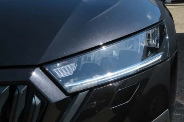 Škoda Octavia (2022) thumbnail 4