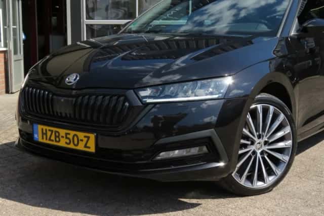 Škoda Octavia (2022) thumbnail 5