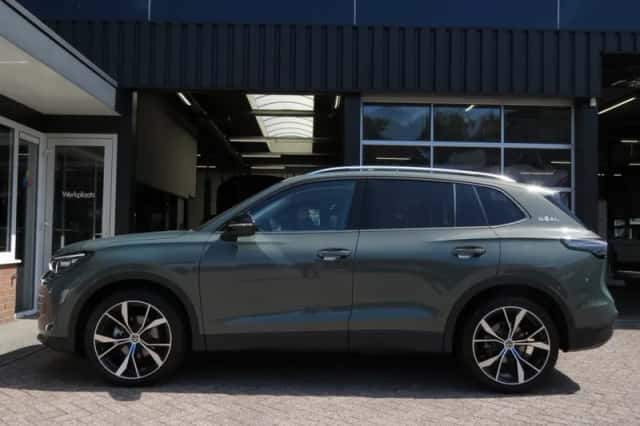 Volkswagen Tiguan (2025) thumbnail 3