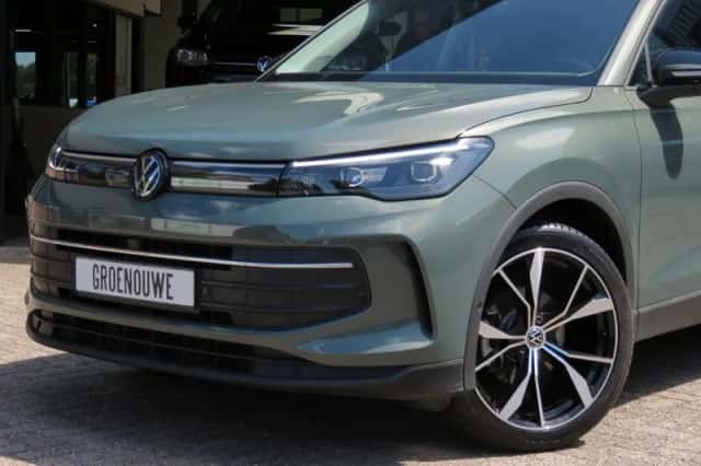 Volkswagen Tiguan (2025) thumbnail 4
