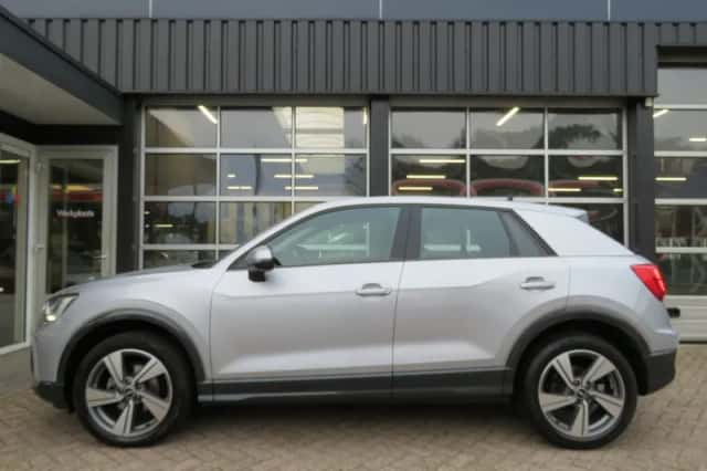 Audi Q2 (2021) thumbnail 3