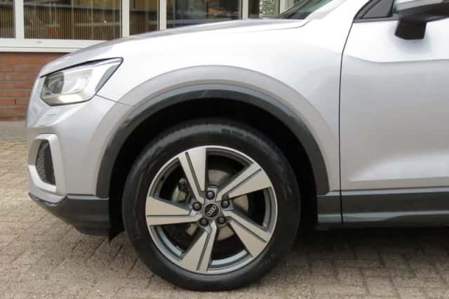 Audi Q2 (2021) thumbnail 6