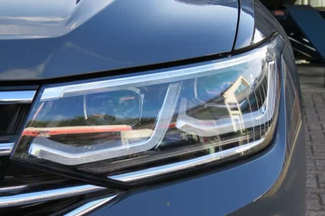 Volkswagen Tiguan (2022) thumbnail 3