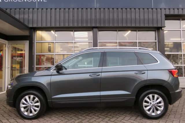 Škoda Karoq (2019) thumbnail 3