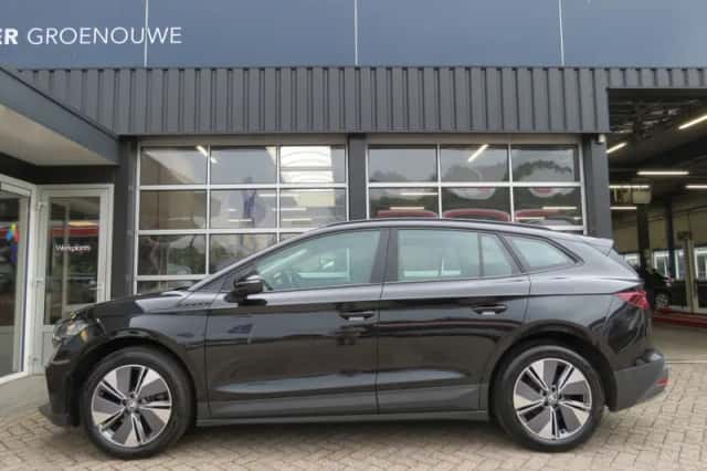 Škoda Enyaq (2022) thumbnail 3