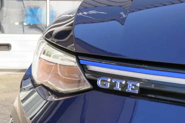 Volkswagen Golf (2021) thumbnail 4