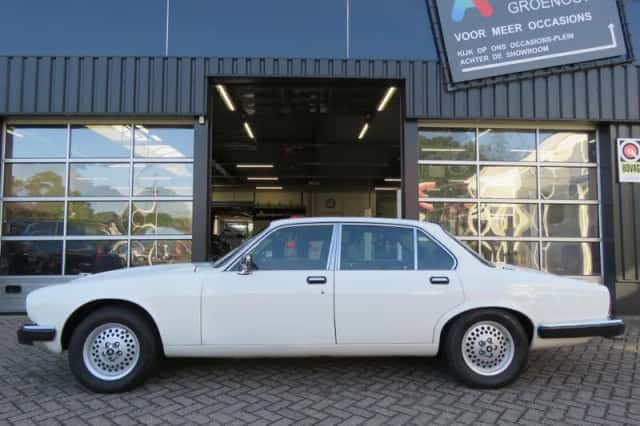 Jaguar XJ (1986) thumbnail 3