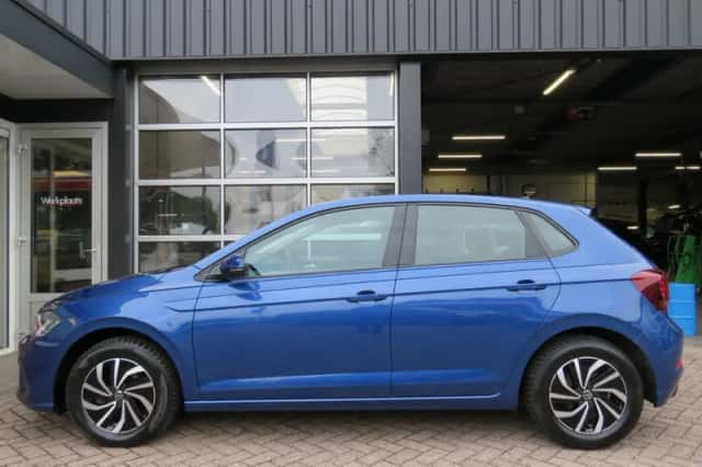 Volkswagen Polo (2023) thumbnail 3