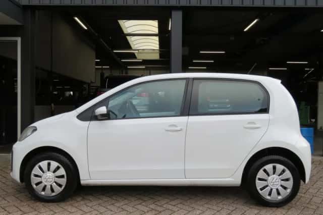 Volkswagen Up! (2022) thumbnail 3