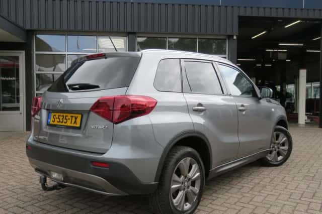 Suzuki Vitara (2019) thumbnail 5