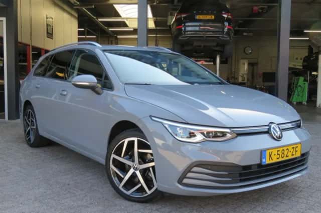 Volkswagen Golf (2021) thumbnail 6