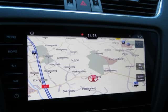 Škoda Octavia (2018) thumbnail 6