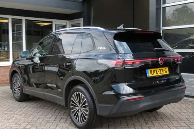 Volkswagen Tiguan (2025) thumbnail 4