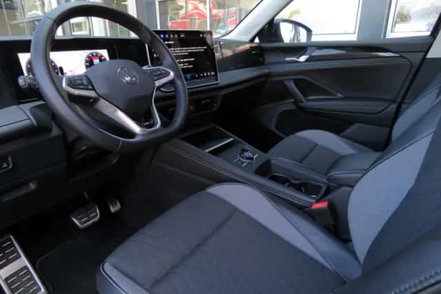 Volkswagen Tiguan (2025) thumbnail 5