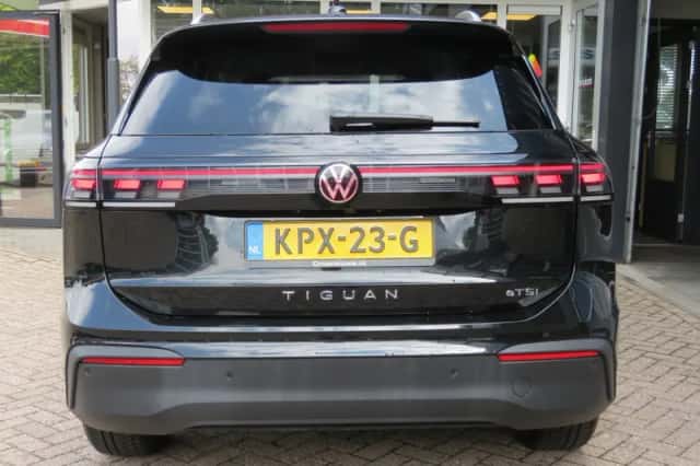 Volkswagen Tiguan (2025) thumbnail 6